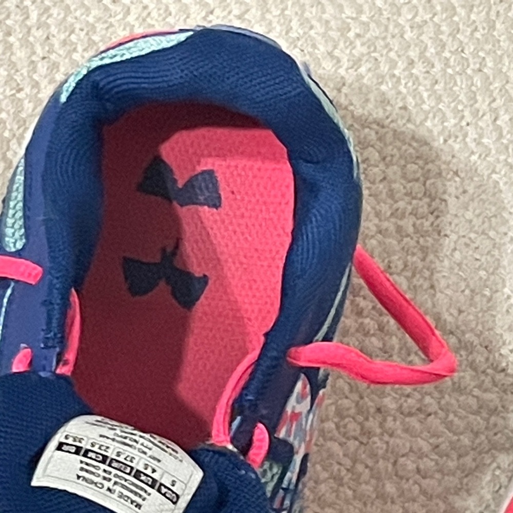 Under Armour Girls/Womens Micro G Running Shoe blue/pink camo